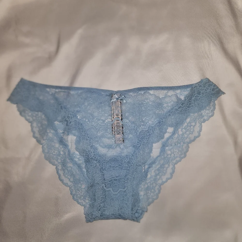 {SOLD} Victoria’s Secret Matching Bra & Panty Set, Blue Topaz - 36B/Medium - Picture 6 of 8